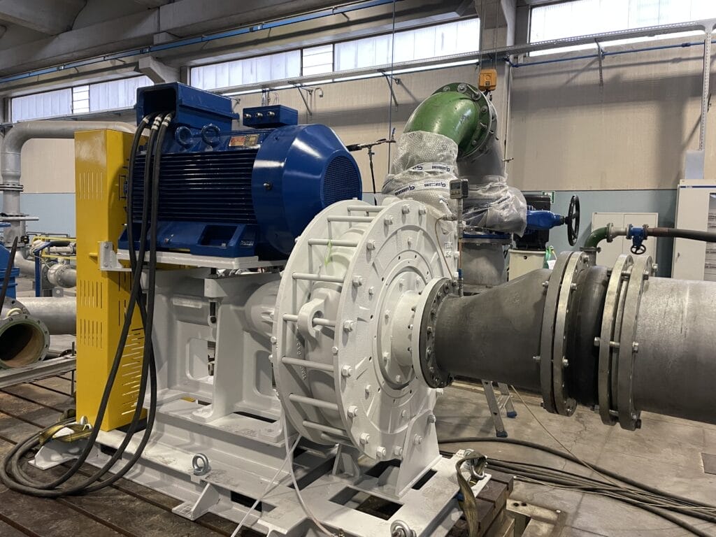 A triple stage Pemo horizontal slurry pump